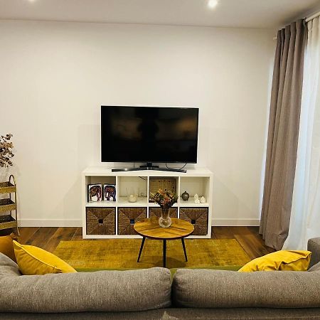 Petit Apartment Los Remedios Sevilla Bagian luar foto